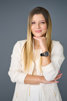 abogada Mariana Serna